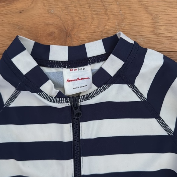 Hanna Andersson | Rash Guard \ Navy/White Stripes | size 86cm (2T) - Picture 2 of 8